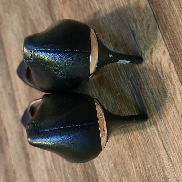 Calvin Klein Close-Toed Heels - Size 8 ***READ DESCRIPTION*** - Picture 2 of 6